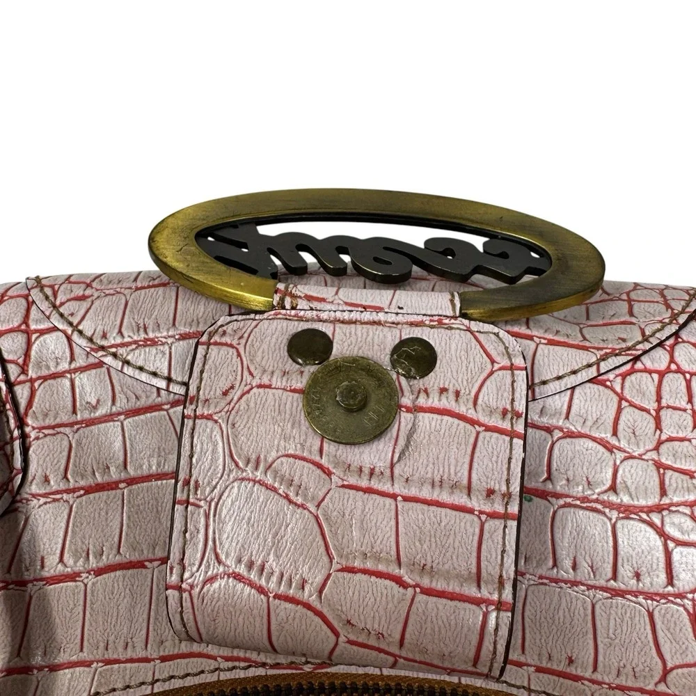 Guess pink croc